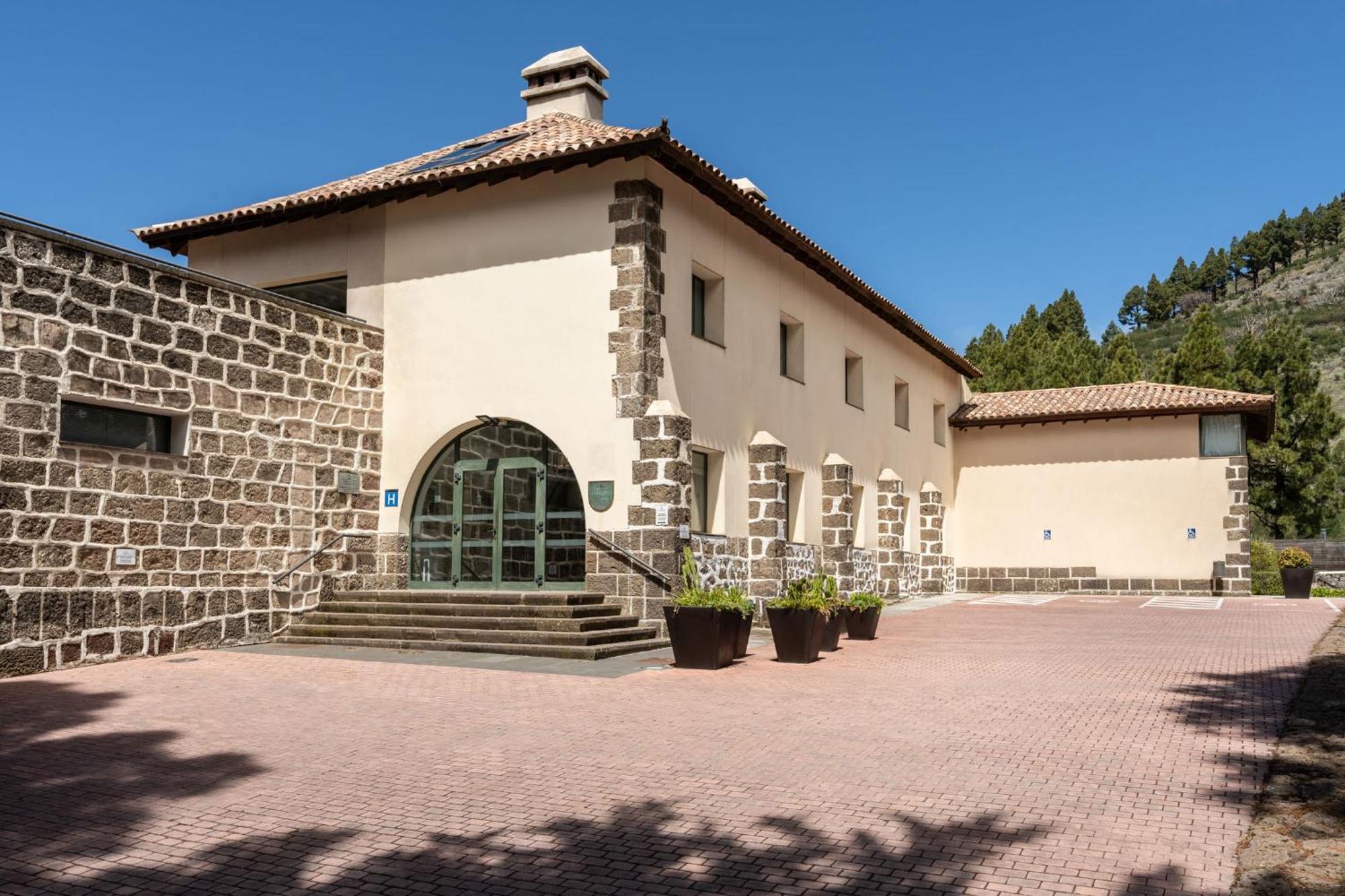 Отель Parador De Cruz De Tejeda Экстерьер фото